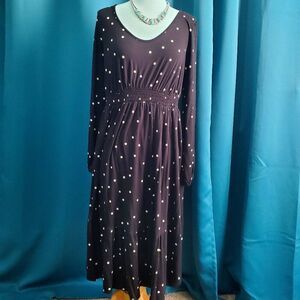 Black & white polka dot stretchy Maternity dress – Throw on and go!  MED